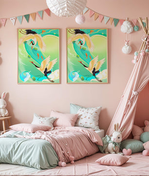 Elegante Kraniche und Fische in einer lebendigen Wasserszene
