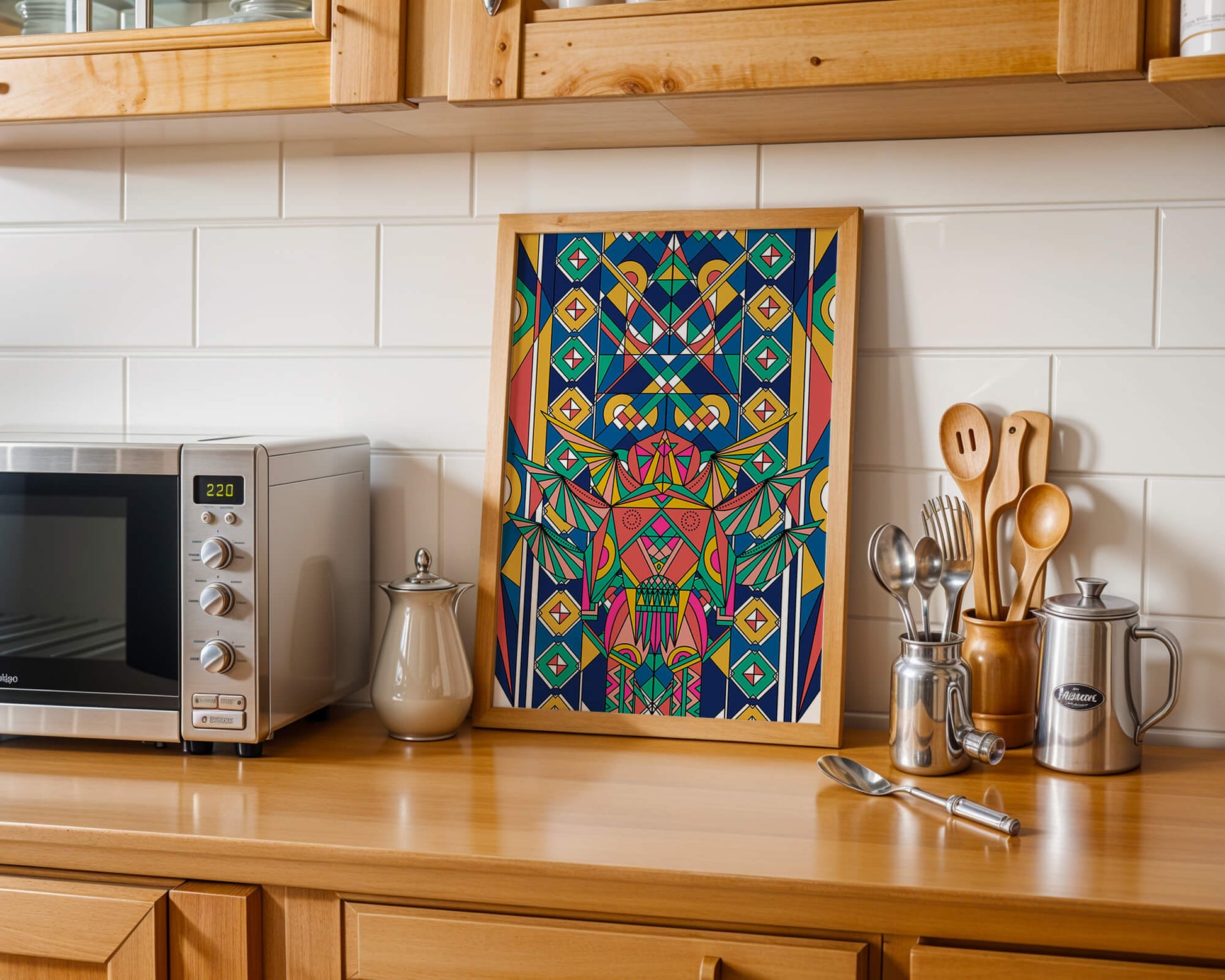 Arte abstracto geométrico colorido con patrones simétricos