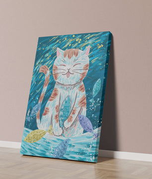 Gato caprichoso con peces coloridos y pinceladas juguetonas