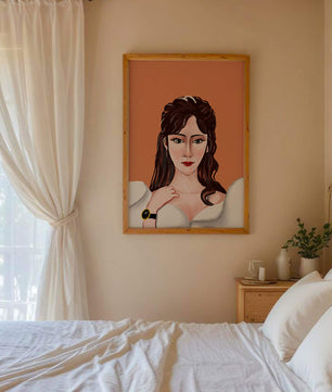 Retrato de una mujer con peinado elegante y reloj dorado