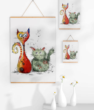 Ilustración artística colorida de dos gatos juguetones sobre fondo blanco