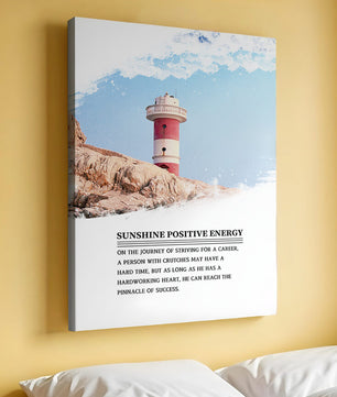 Faro inspirador con texto motivacional y fondo de cielo