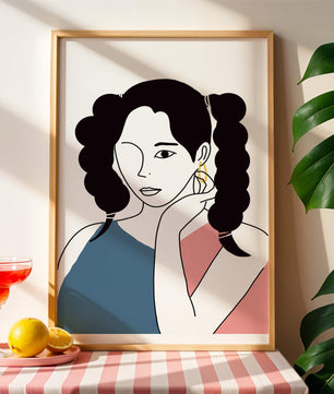 Minimalist Illustration of a Woman with Braided Hair and Gold Earring - Mi tienda
