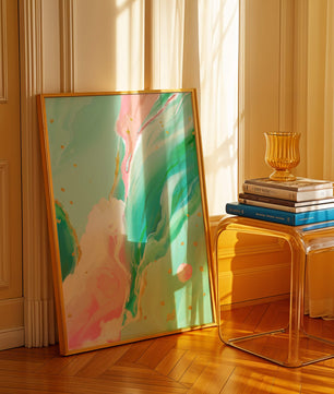 Obra de arte abstracta en pasteles y dorado con patrones fluidos