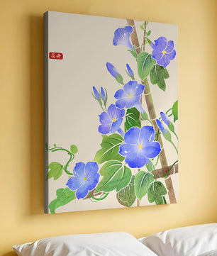 Obra floral delicada con glorias matutinas azules vibrantes