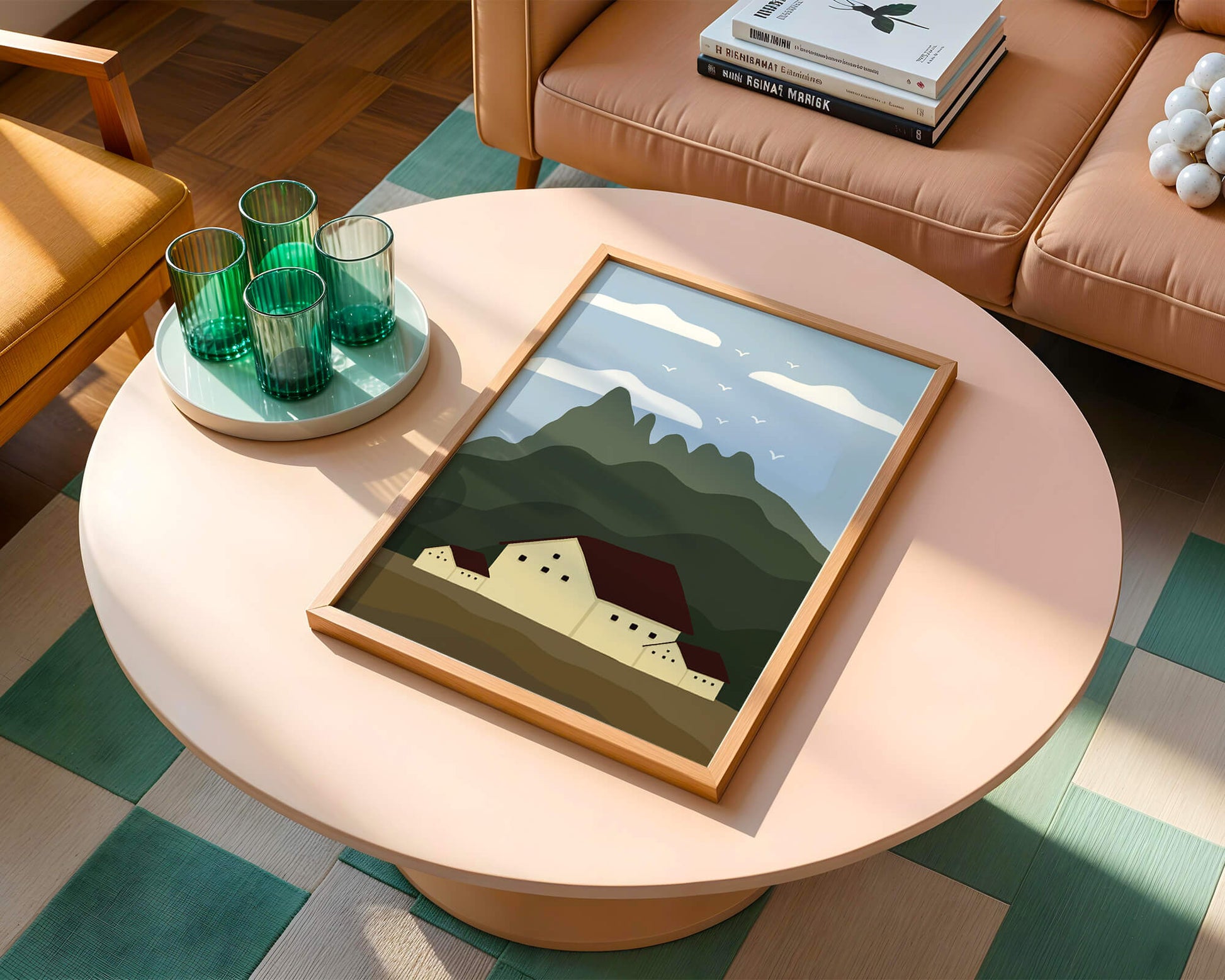 Paisaje minimalista de montaña con casas y pájaros en el cielo
