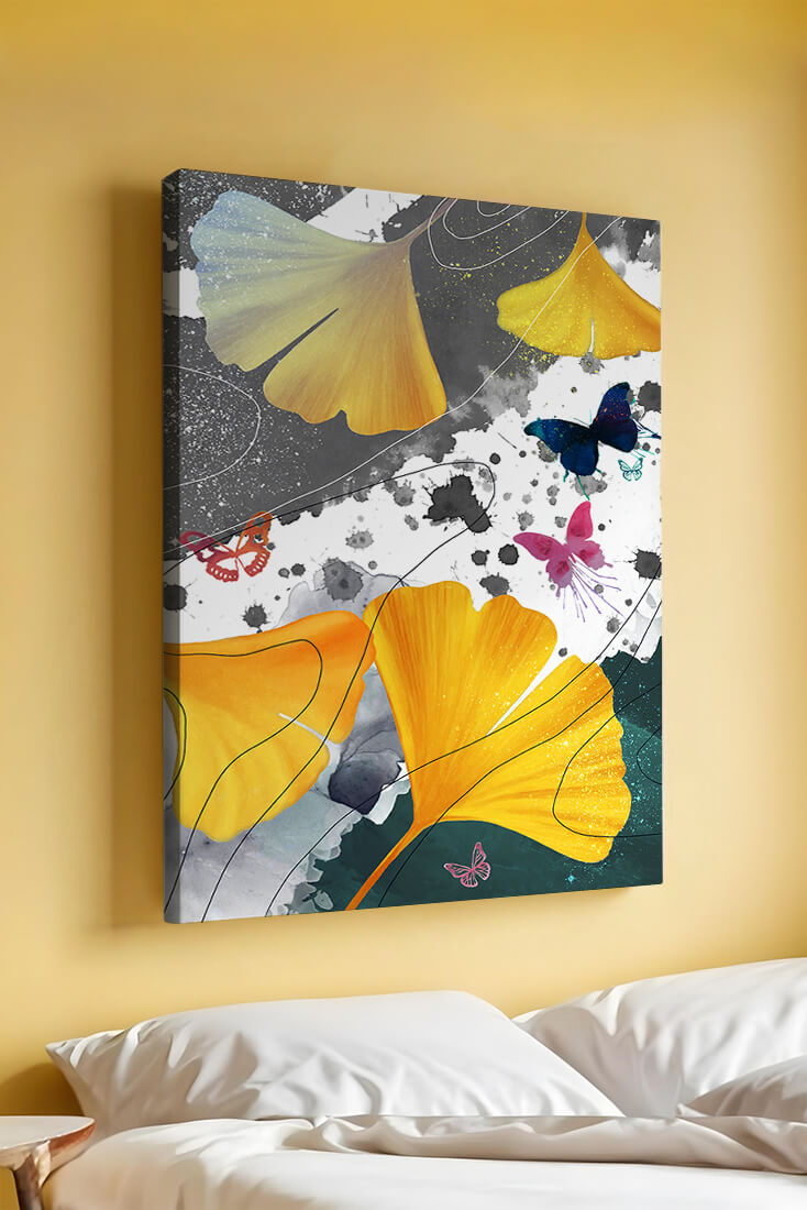 Composición artística con hojas amarillas y mariposas