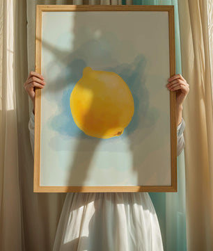 Obra de arte en acuarela de un limón sobre un fondo azul