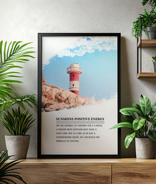 Faro inspirador con texto motivacional y fondo de cielo