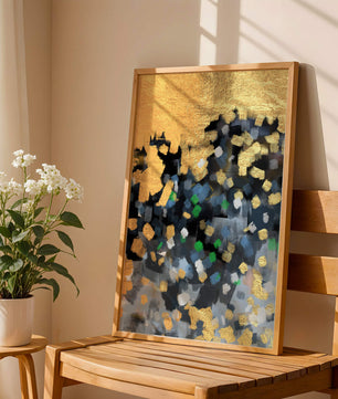 Arte abstracto con dorado y pinceladas coloridas