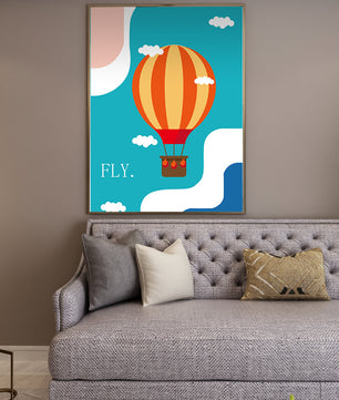 Bunte Heißluftballon-Illustration mit Wolken und abstrakten Formen