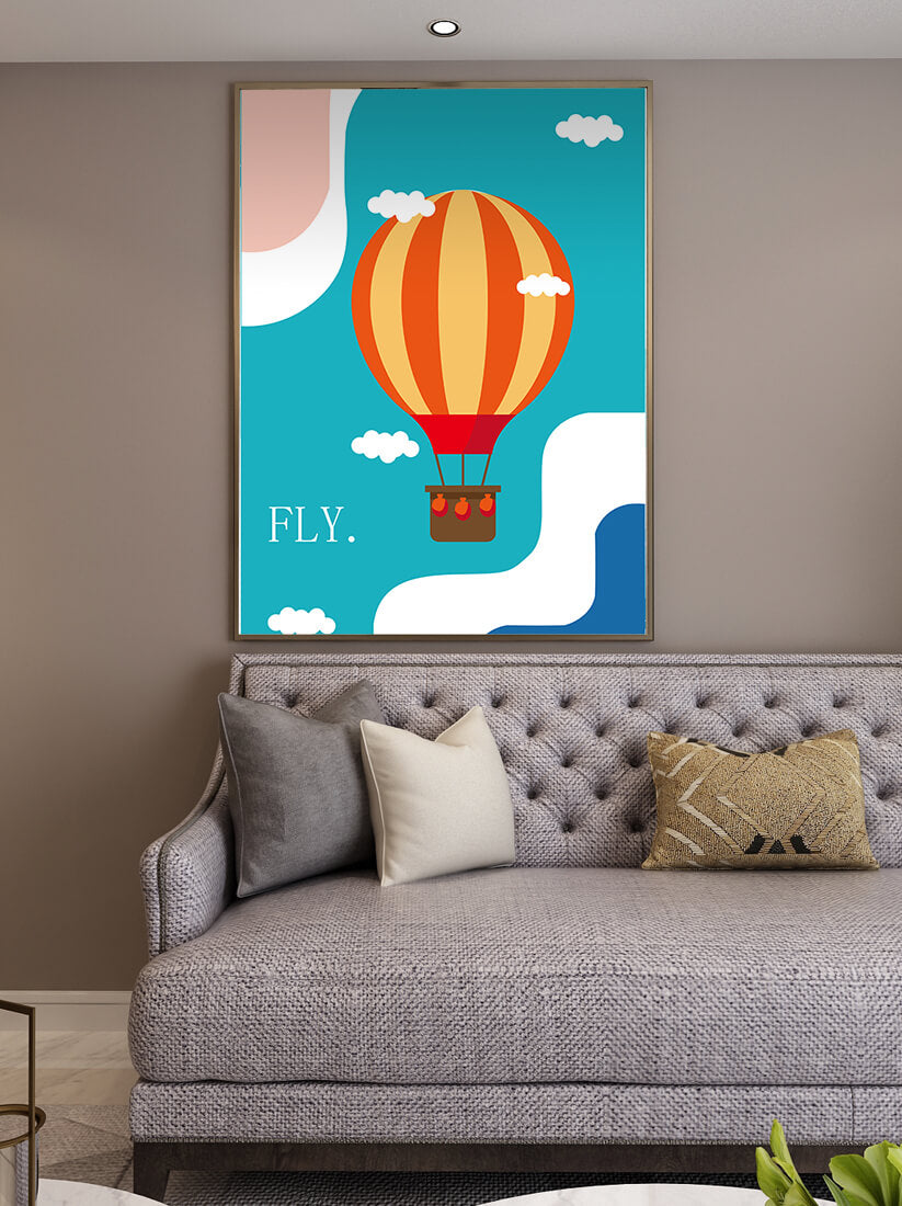 Bunte Heißluftballon-Illustration mit Wolken und abstrakten Formen