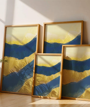 Paisaje abstracto con capas texturizadas en azul y amarillo