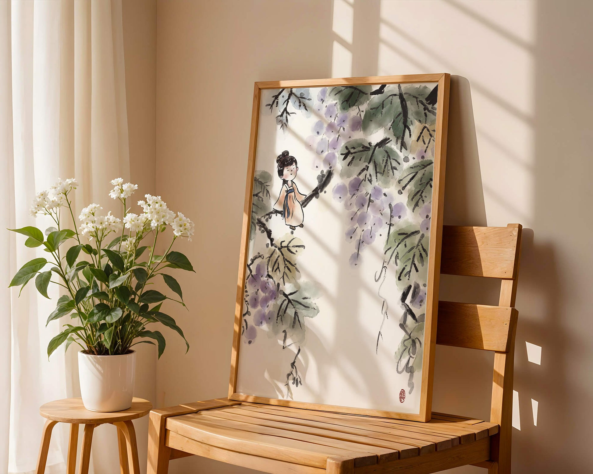 Una chica caprichosa sentada en una rama con bayas moradas y hojas verdes en estilo acuarela