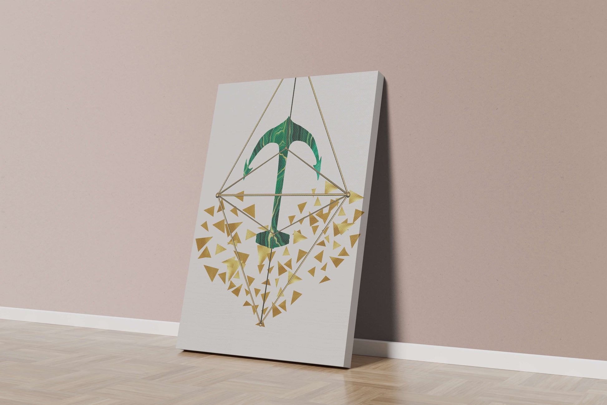Arte geométrico abstracto con textura de piedra verde y triángulos dorados
