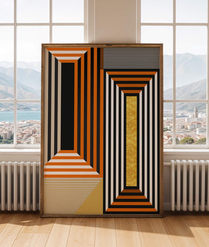 Arte abstracto geométrico con rayas y elemento dorado en naranja, negro y blanco