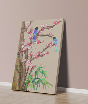 Illustration sereine d’oiseaux sur des branches en fleurs avec des feuilles de bambou