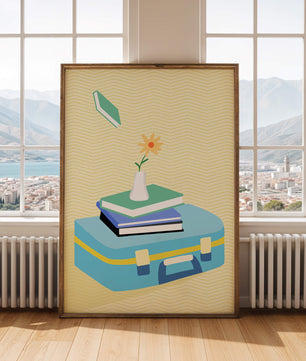 Naturaleza muerta colorida con libros, jarrón de flores y maleta