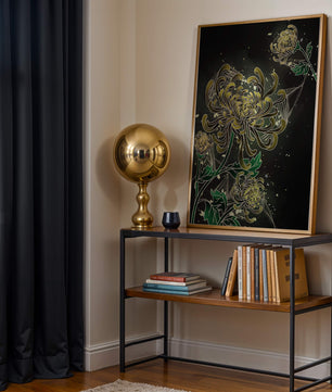 Elegantes Chrysanthemen-Design mit goldenen Akzenten