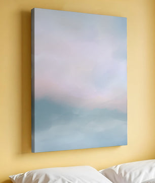 Paisaje de nubes abstracto con tonos suaves de rosa y azul