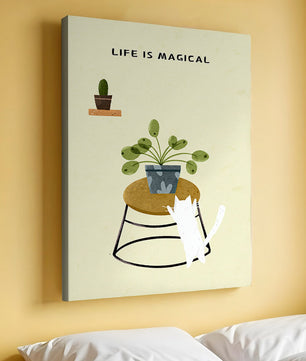 Ilustración encantadora de un gato con planta y mensaje inspirador