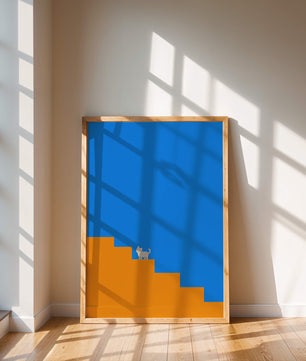 Gato minimalista en escaleras con fondo azul