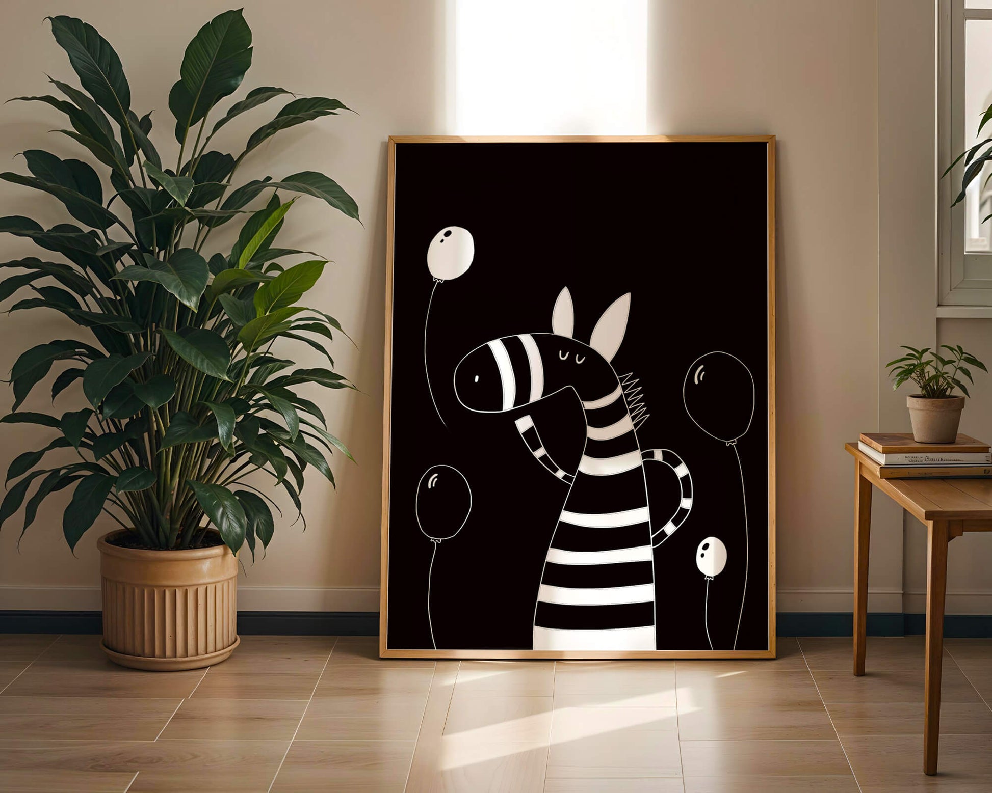 Cebra juguetona con globos en arte minimalista en blanco y negro