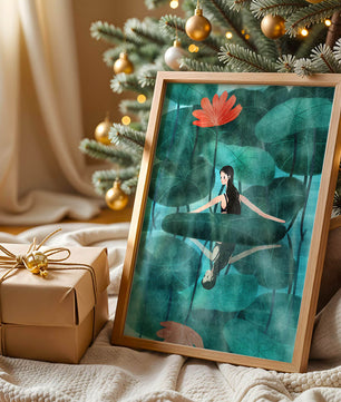 Femme réfléchissant parmi des feuilles de lotus et des fleurs avec une image miroir