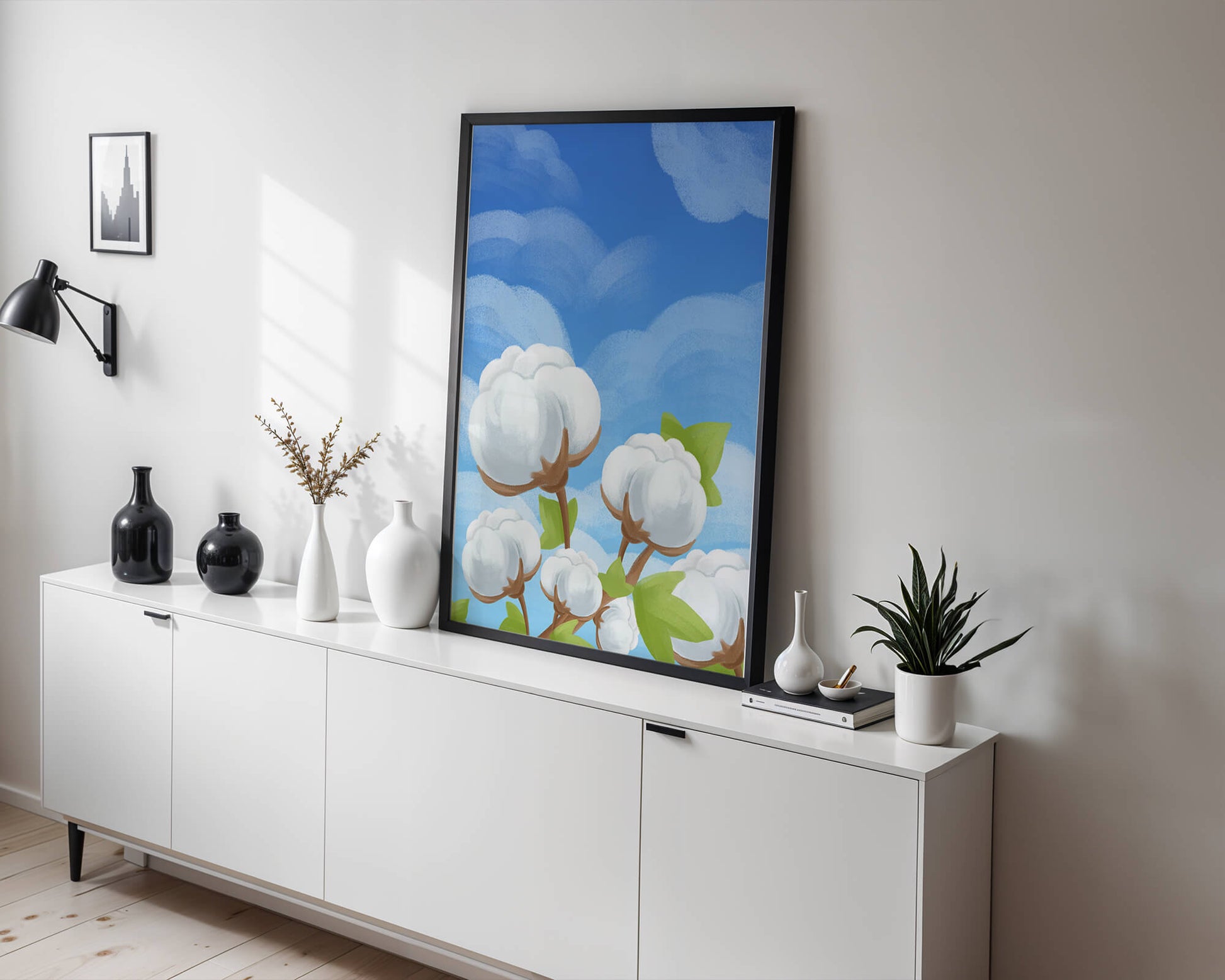 Künstlerische Illustration von Baumwollpflanzen vor einem klaren blauen Himmel