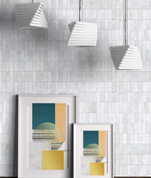 Abstraktes geometrisches Design mit Texturen und goldenen Akzenten
