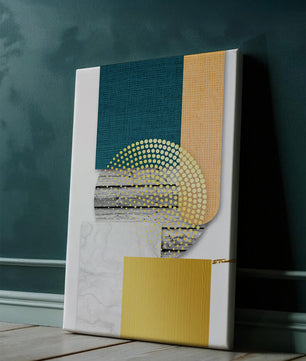 Abstraktes geometrisches Design mit Texturen und goldenen Akzenten