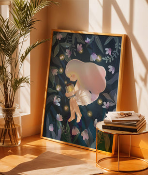 Illustration d'une fille avec un bocal lumineux dans un jardin au clair de lune