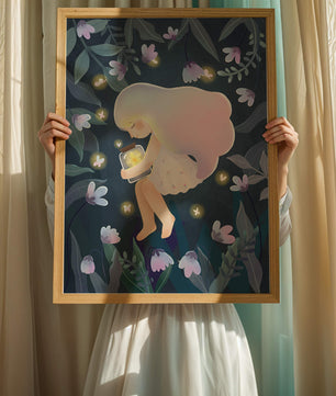 Illustration d'une fille avec un bocal lumineux dans un jardin au clair de lune