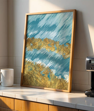 Pintura abstracta con textura dorada y fondo azul