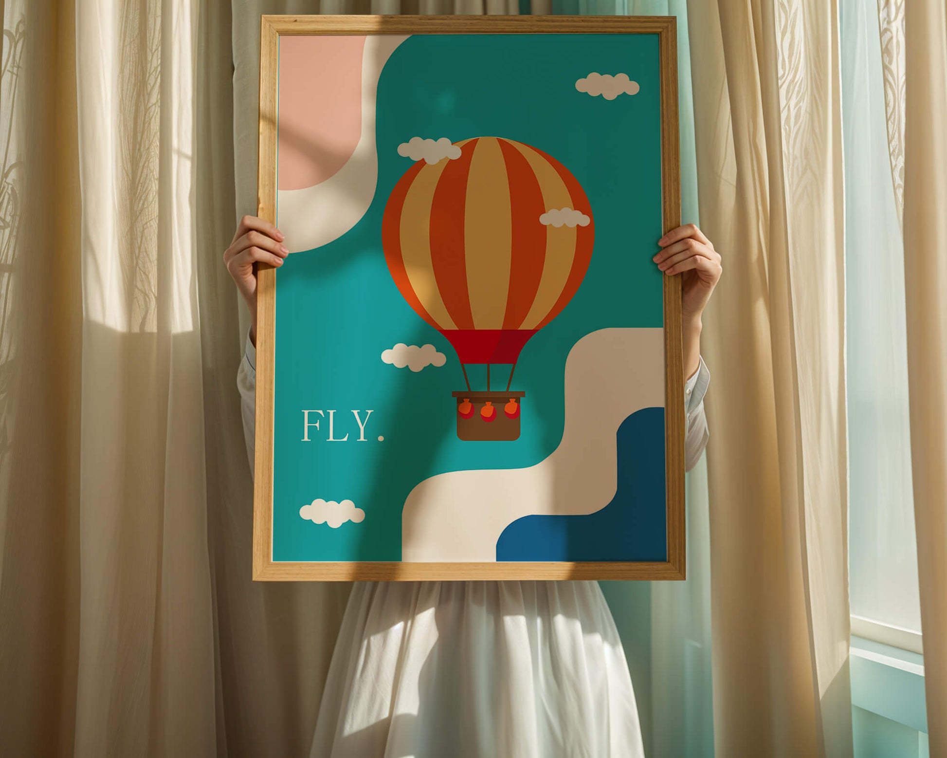 Bunte Heißluftballon-Illustration mit Wolken und abstrakten Formen
