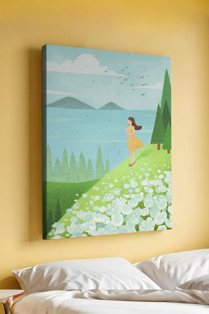 Mujer en vestido amarillo en la ladera con flores y árboles