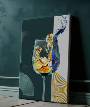 Fusión elegante de líquidos en una copa de vino con elementos dorados y azules