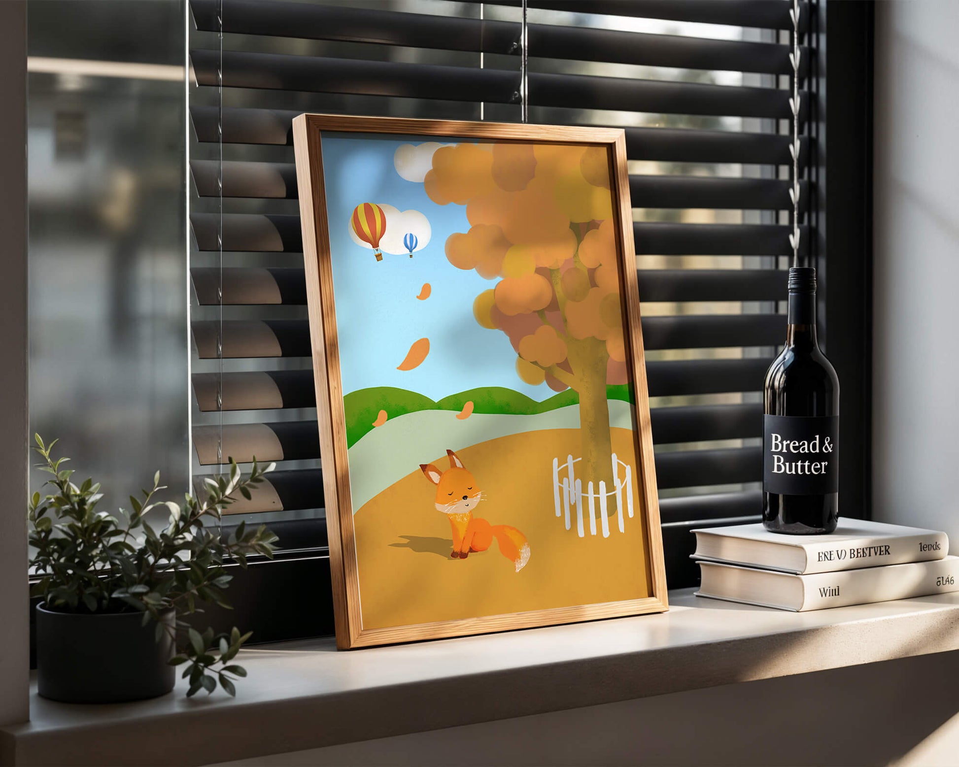 Herbstszene mit einem süßen Fuchs, Heißluftballons und einem bunten Baum