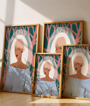 Illustration einer Frau mit einem pastellfarbenen Hintergrund aus abstrakten Bäumen