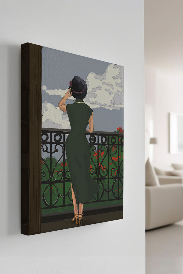 Mujer elegante en un balcón con vista pintoresca y flores rojas
