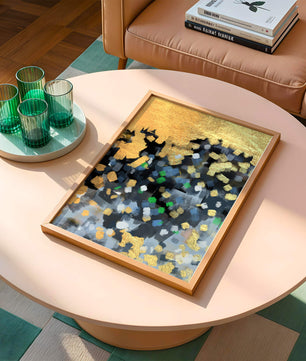 Arte abstracto con dorado y pinceladas coloridas