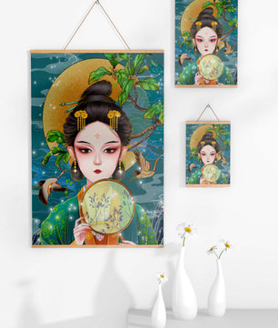 Elegante representación de una mujer con atuendo tradicional sosteniendo un abanico decorativo