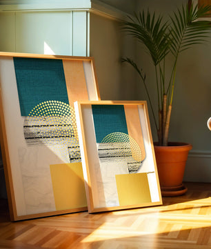 Abstraktes geometrisches Design mit Texturen und goldenen Akzenten