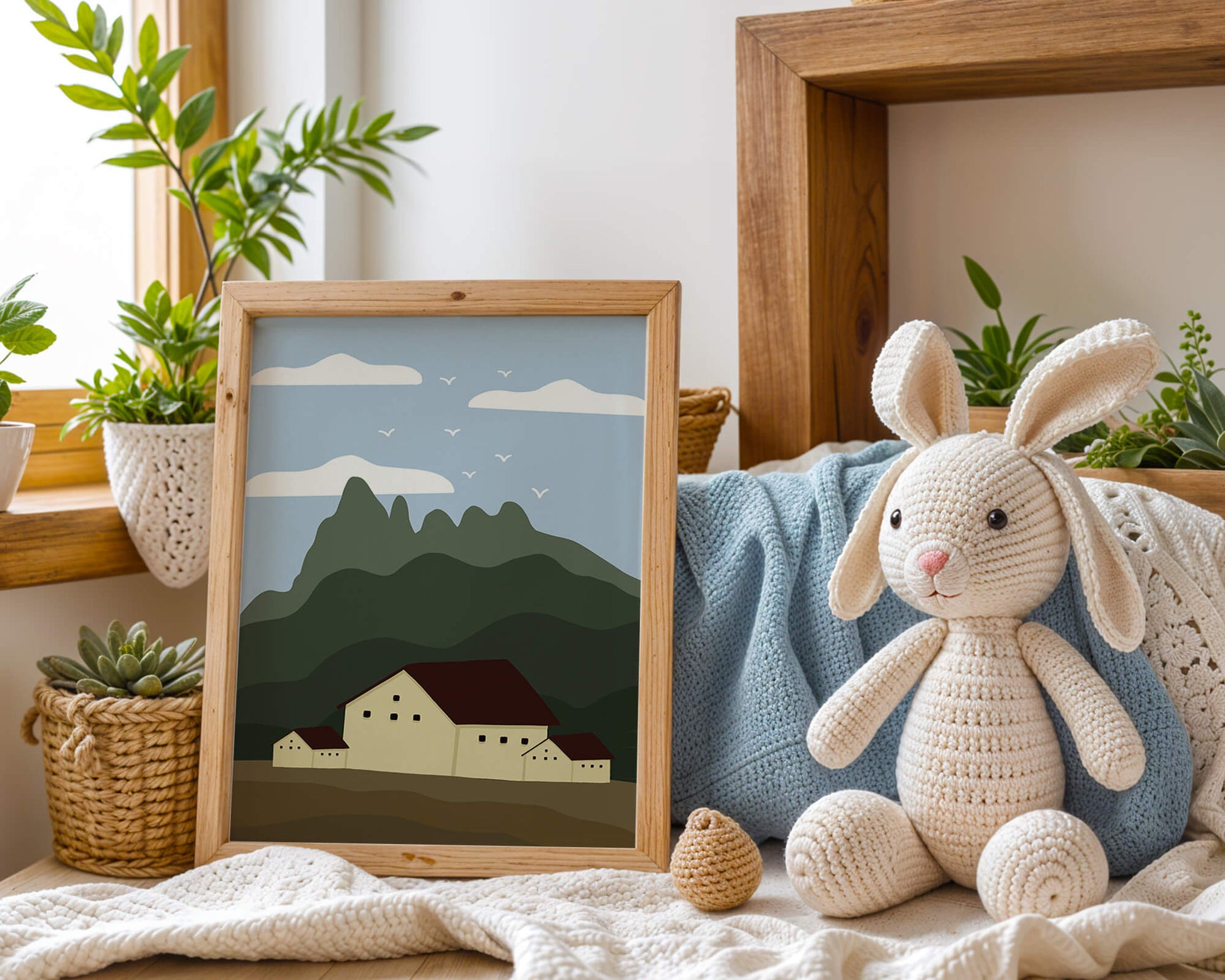 Paisaje minimalista de montaña con casas y pájaros en el cielo