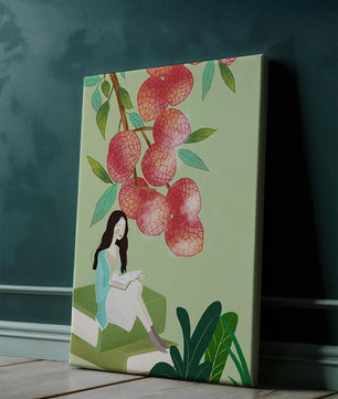 Mujer leyendo bajo un árbol de lichi con vegetación