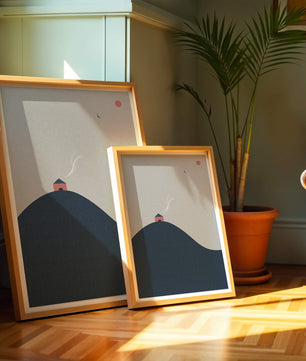 Minimalistische Landschaft mit Haus auf einem Hügel und Sonnenuntergang