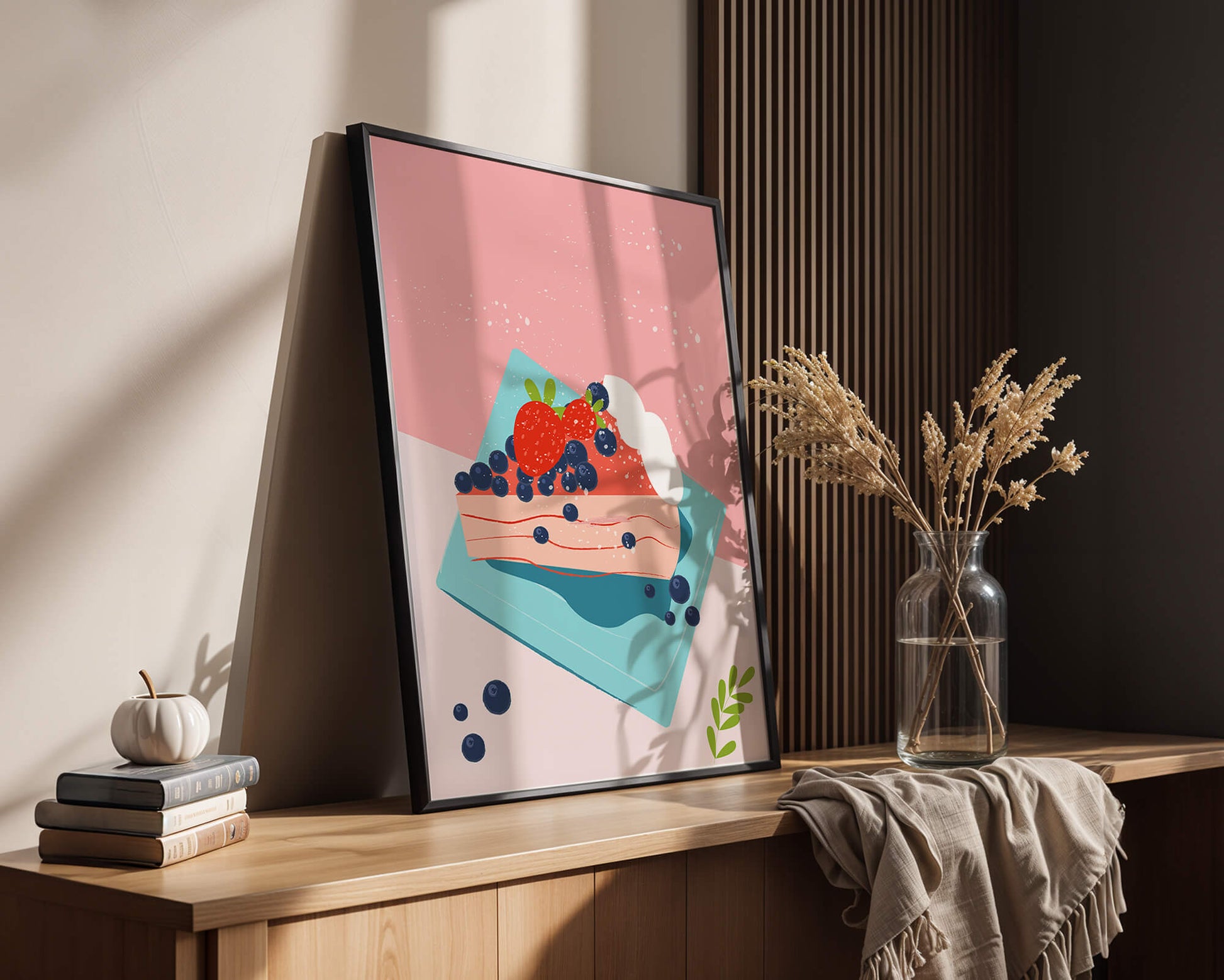 Bunte Dessertillustration mit Erdbeeren und Blaubeeren auf pastellfarbenem Hintergrund