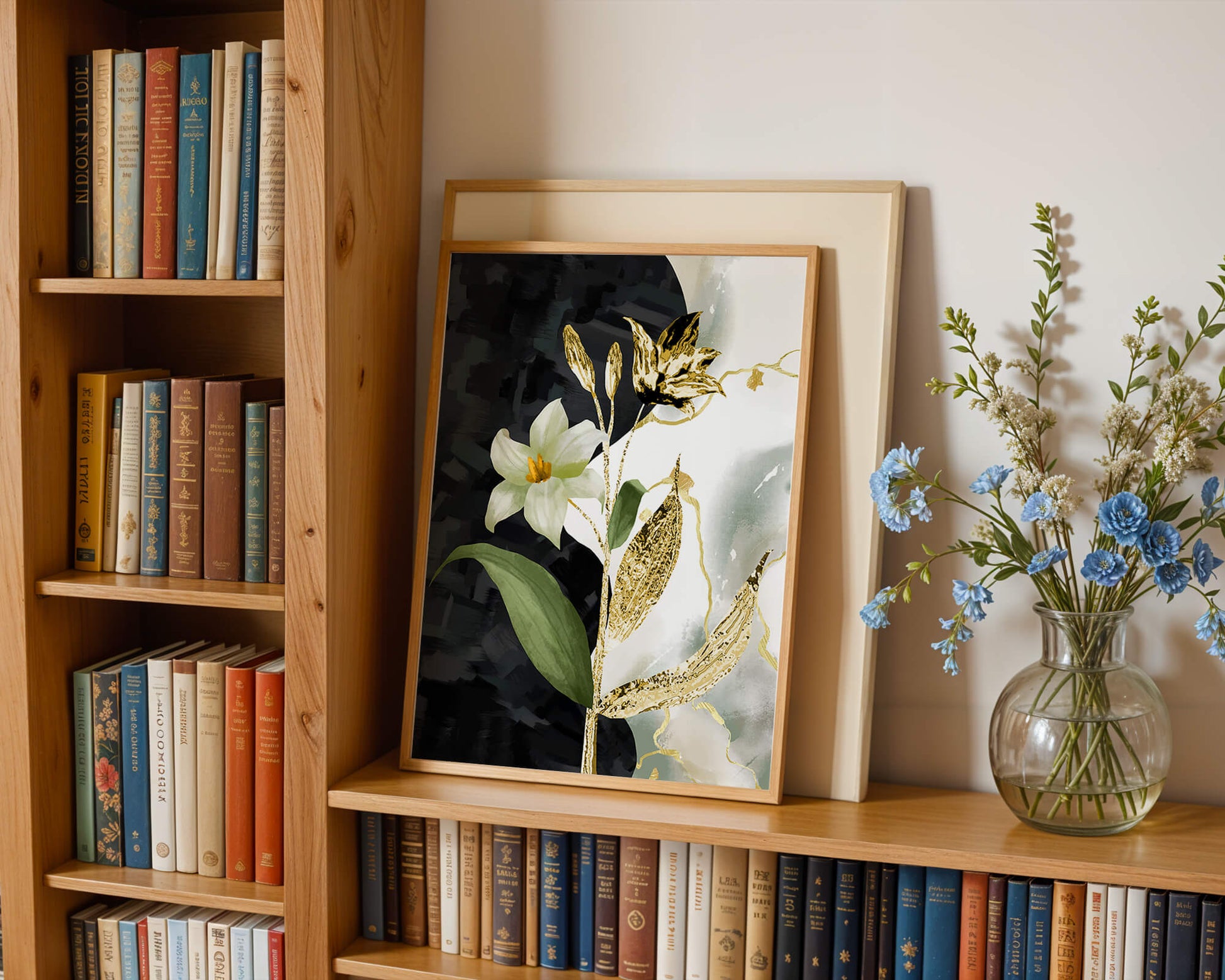 Diseño floral abstracto con detalles dorados y oscuros