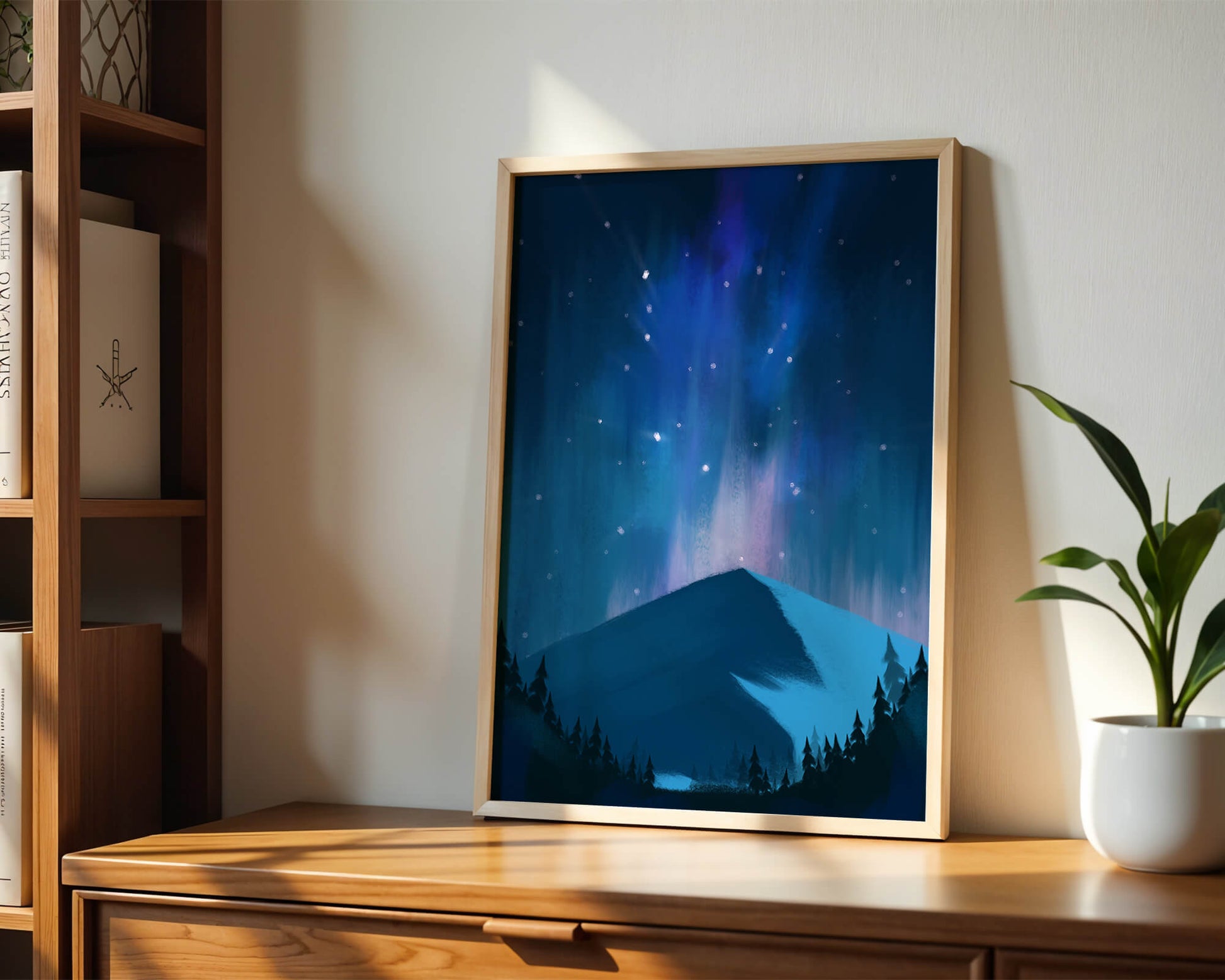 Paisaje montañoso sereno con auroras boreales y bosque oscuro