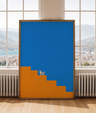 Gato minimalista en escaleras con fondo azul
